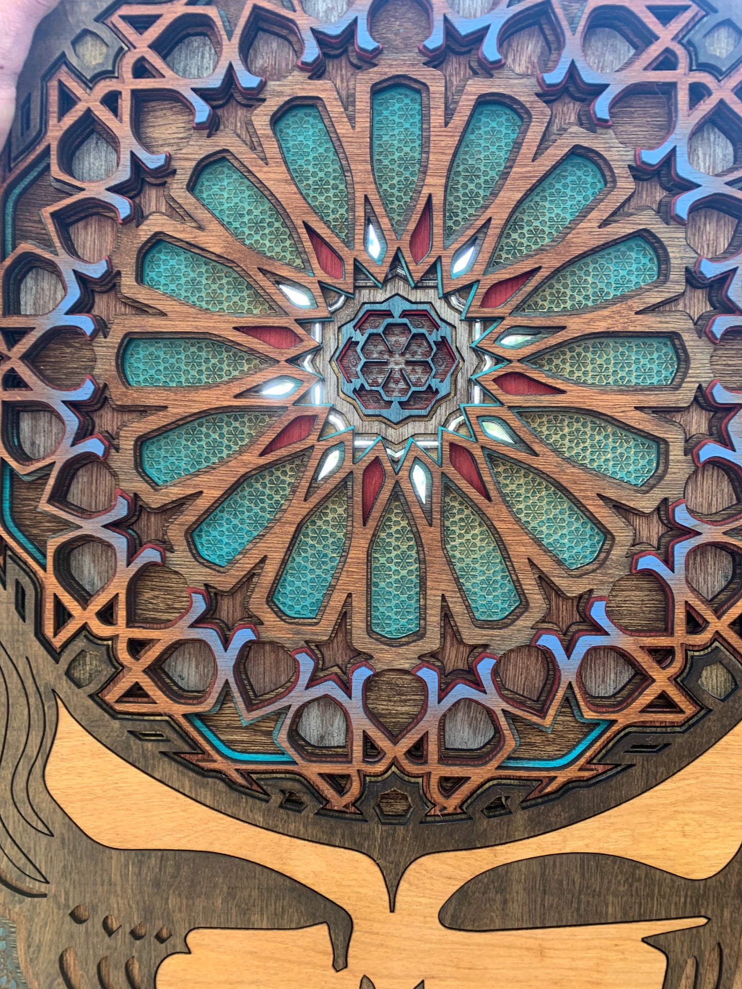 Small details in the center allow the color of your space to show through. Here I use light to show that space.